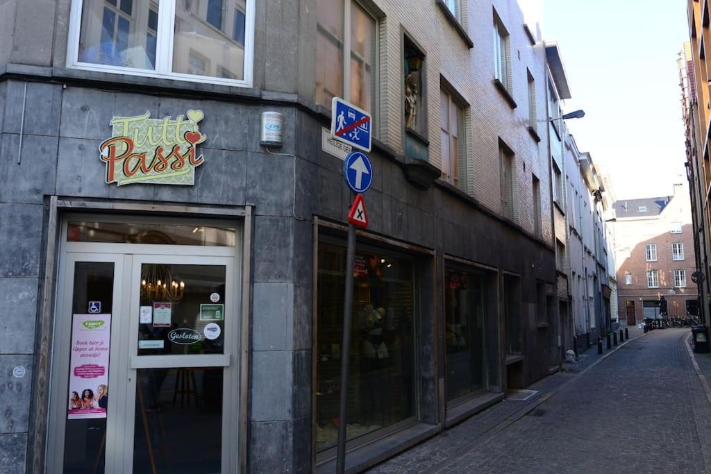 Downtown 2 Bdr Apartment ***** 3 Antwerpen Bagian luar foto